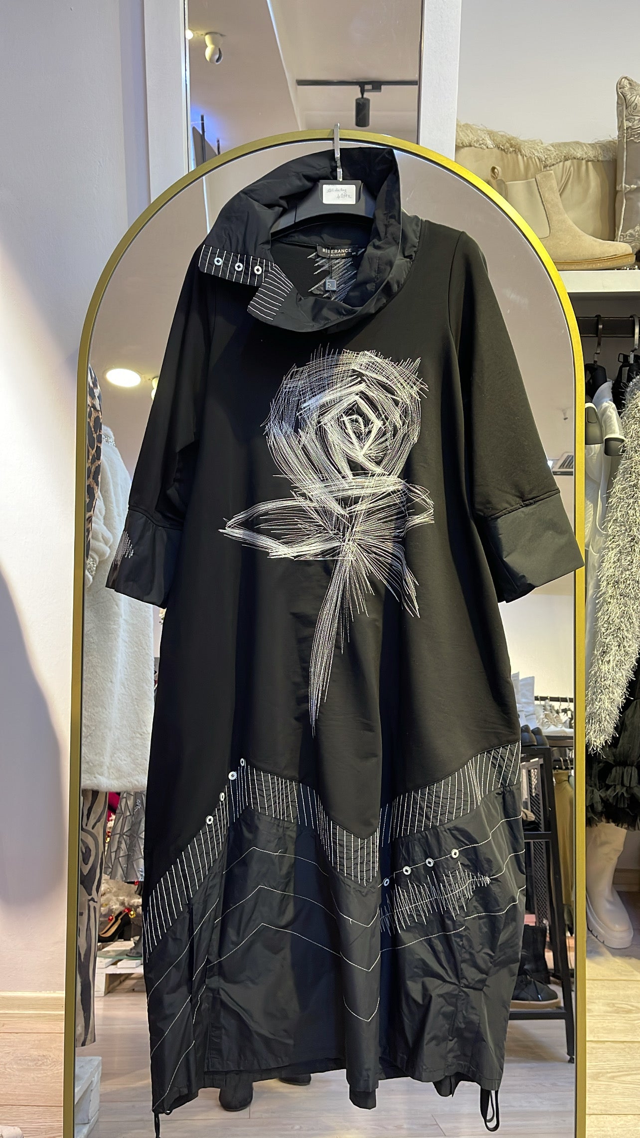 RİBARANCE EXCLUSIVE GÜL TASARIM ELBİSE